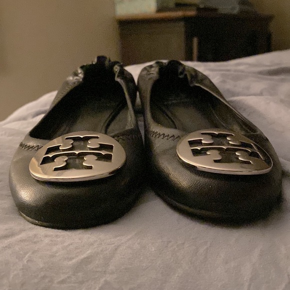 Tori Burch Minnie leather Flats, black with silver chrome- size 4/5. - Picture 2 of 5